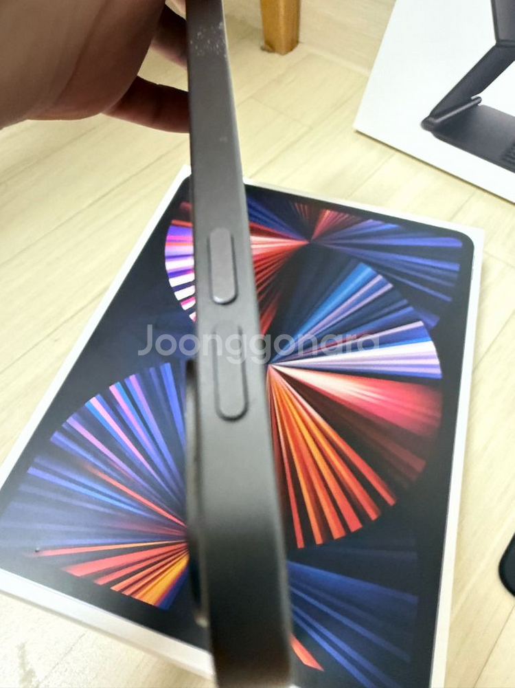 아이패드프로 5세대 M1 12.9 wifi 256G+ 정품매직키보드 + 애플펜슬 2세대 판매합니다--2