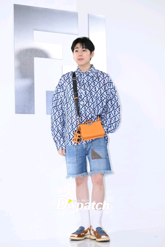 펜디 셔츠 팝니다. (지코가 입었던, 105~110 )--4