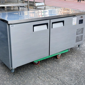 1800테이블냉동고 2023년 10월식