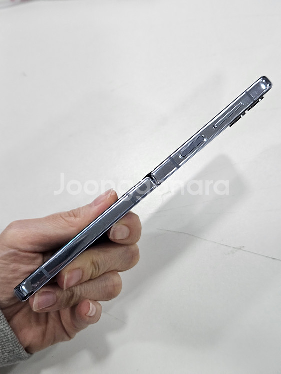 갤럭시Z플립4 블루 256GB 가성비폰 여러대보유!!--1