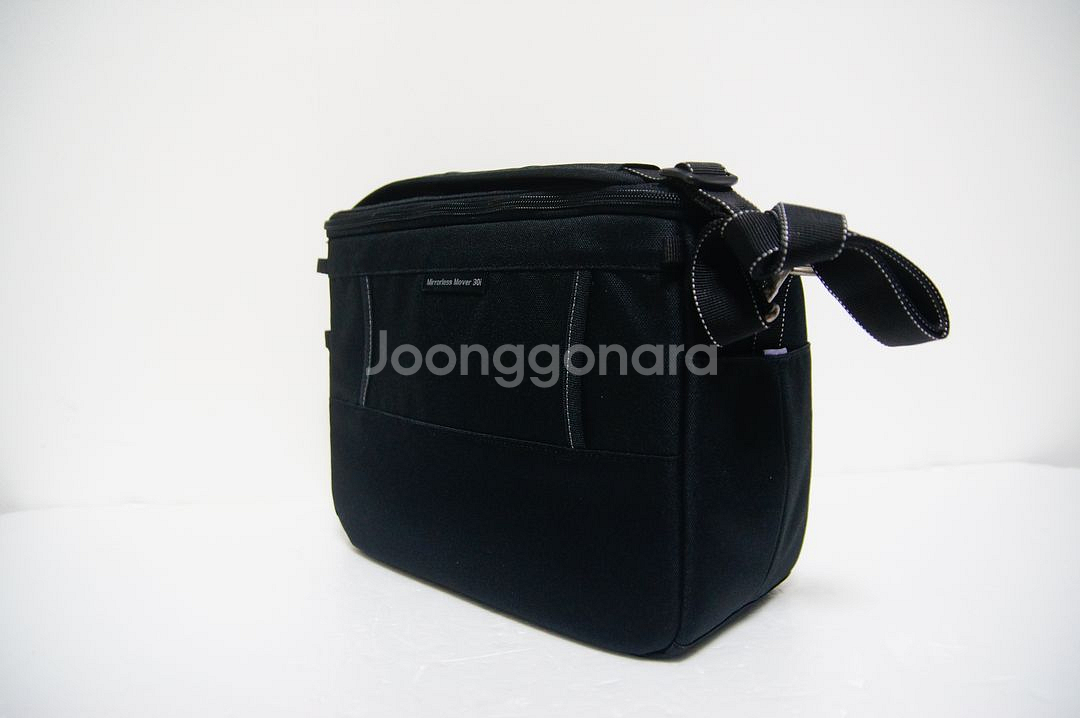 ThinkTank 미러리스무버30i 대형카메라가방(가로 29cm) 팔아요--2