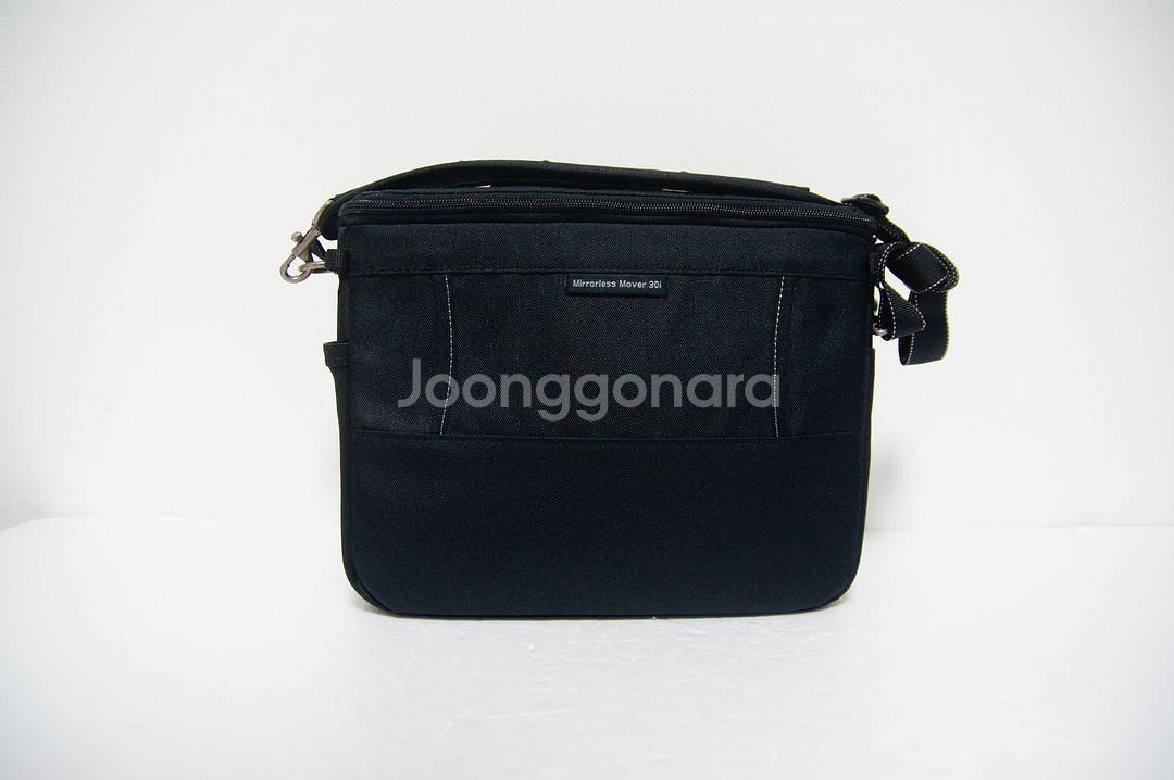 ThinkTank 미러리스무버30i 대형카메라가방(가로 29cm) 팔아요--3