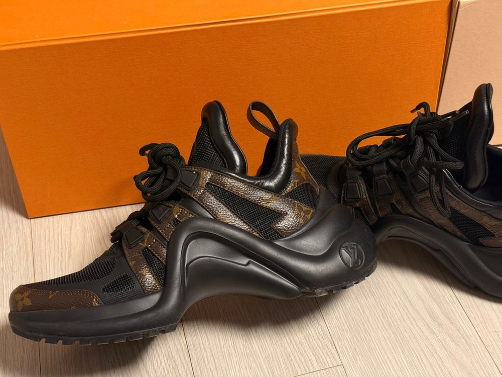 루이비통 아치라이트 모노그램 래더 스니커즈 1A43LG 이미지