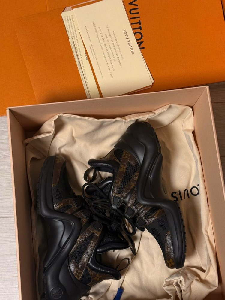 루이비통 아치라이트 모노그램 래더 스니커즈 1A43LG 이미지