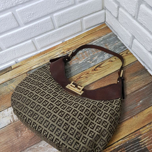 [정품] 펜디 주카 금장 호보백 브라운