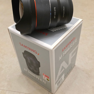 삼양 AF 14mm F2.8 단렌즈 팝니다