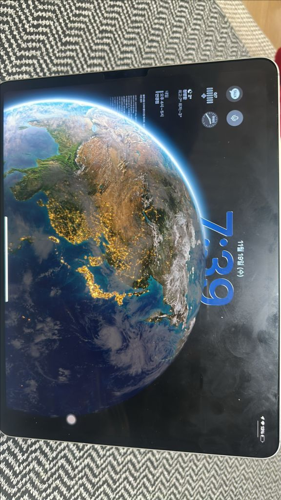 아이패드 프로 6세대 12.9인치 M2 256기가 셀룰러 +매직키보드--4