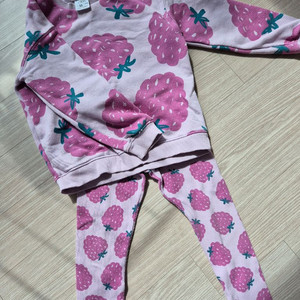 자라 키즈 기모 상하 116cm, 5-6세