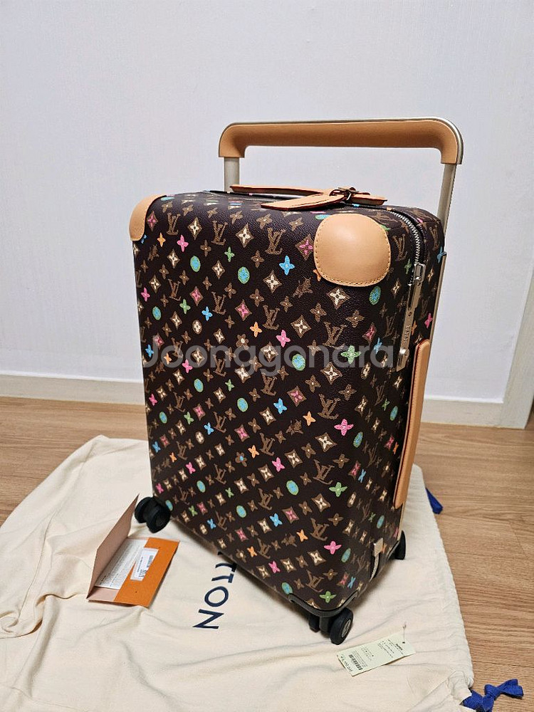 루이비통 타일러x퍼렐 개뼉다귀 호라이즌55 캐리어 (새상품)--2