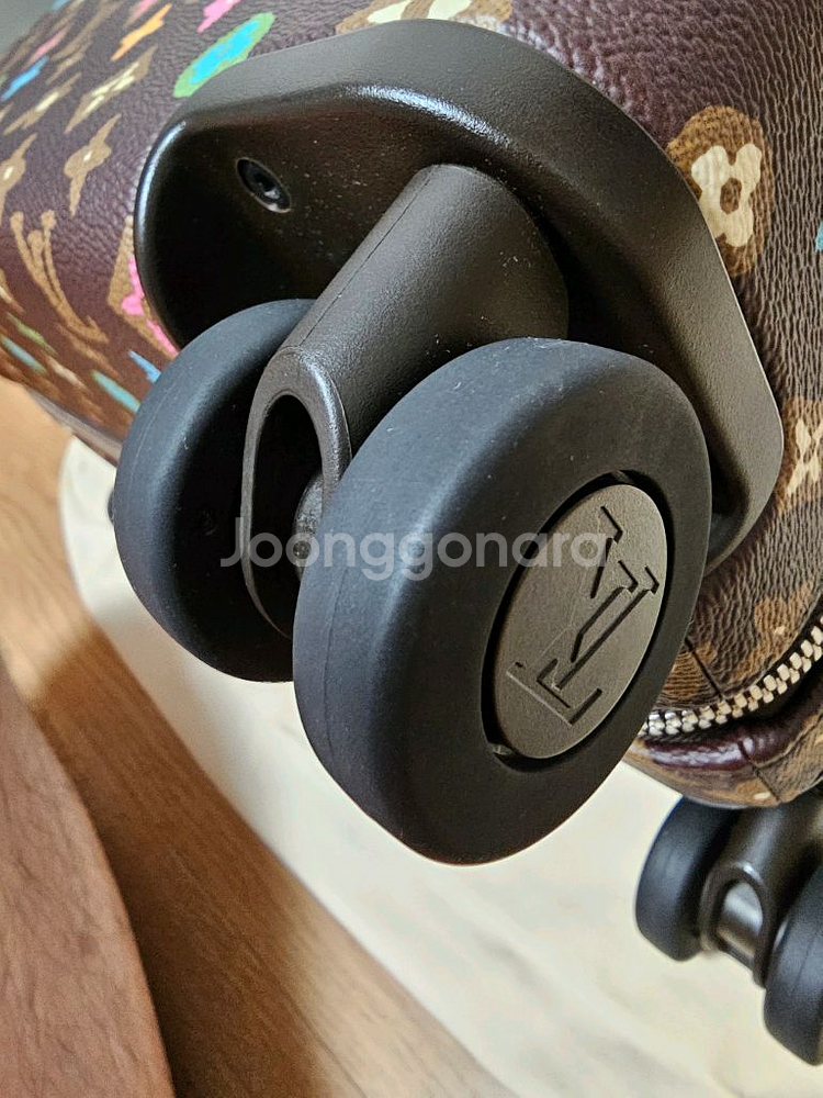 루이비통 타일러x퍼렐 개뼉다귀 호라이즌55 캐리어 (새상품)--9