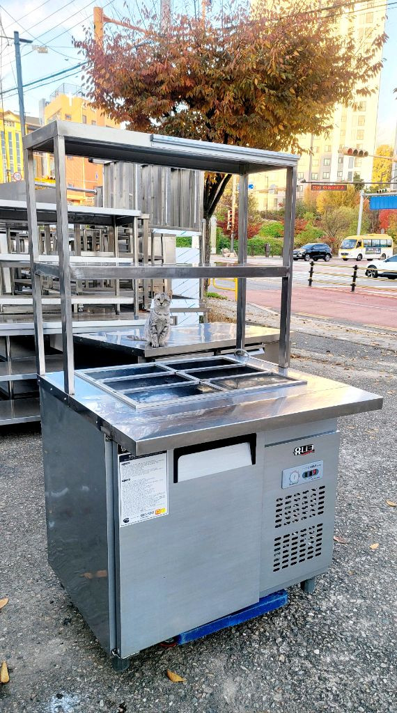 2년쓴 900반찬토핑냉장고(2단상부선반.밧드포함)--3