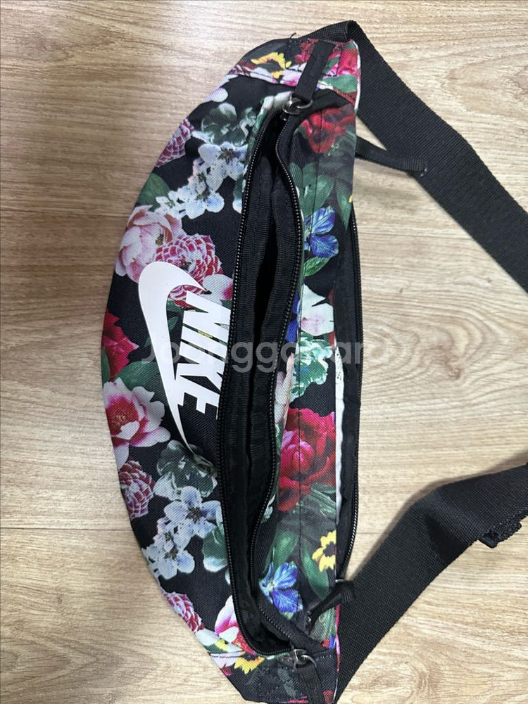 나이키 플로럴 패턴 힙색--0