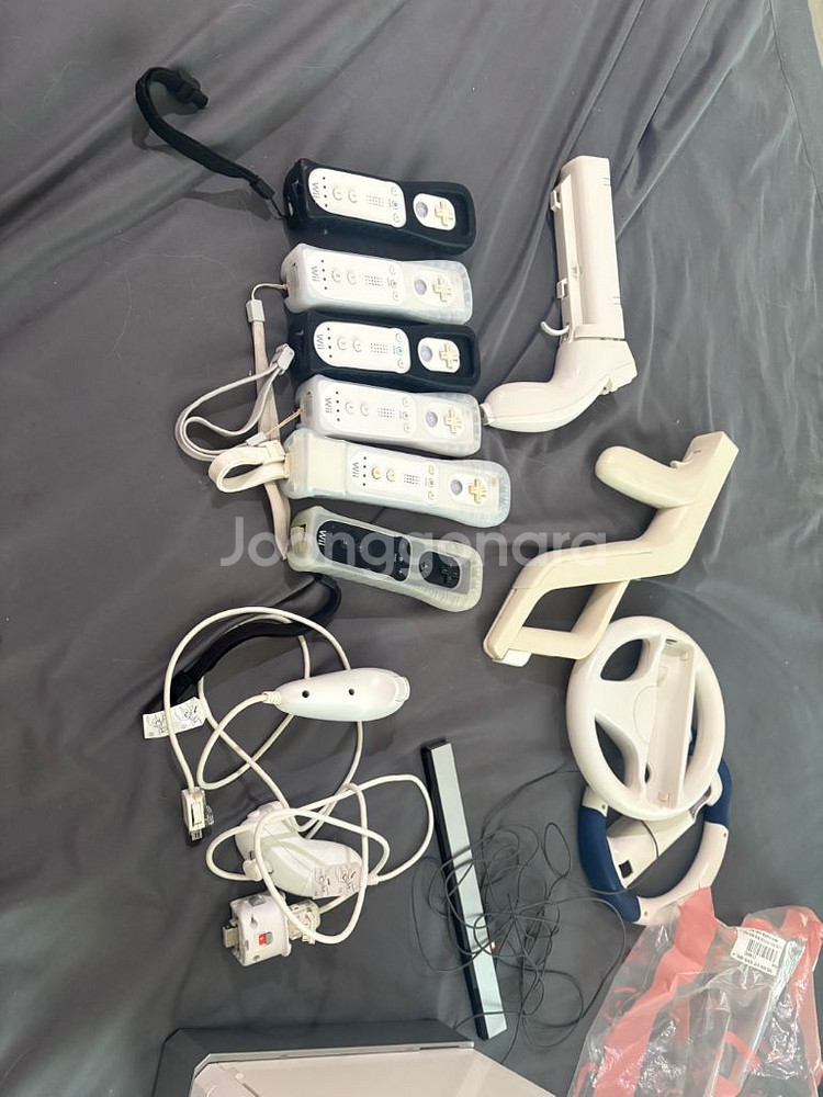 닌텐도 Wii 본체 + 컨트롤러 6개 세트--3