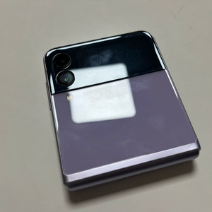 갤럭시 z flip3 256gb 라벤더 색상 판매합니다!