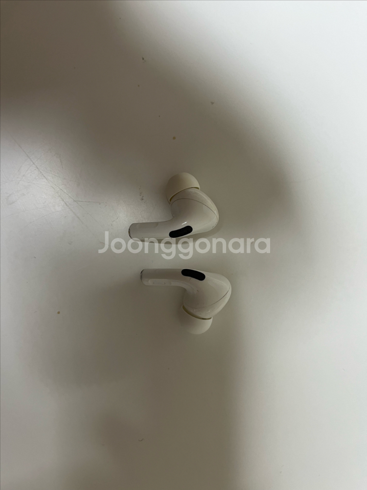 에어팟 프로 1세대 판매합니다!--4