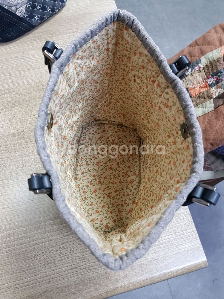 퀼트 패치워크 핸드메이드 토트백 판매합니다--2