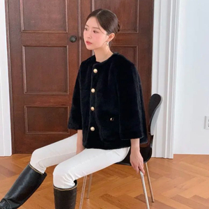 바이씨니 루시무스탕퍼 블랙