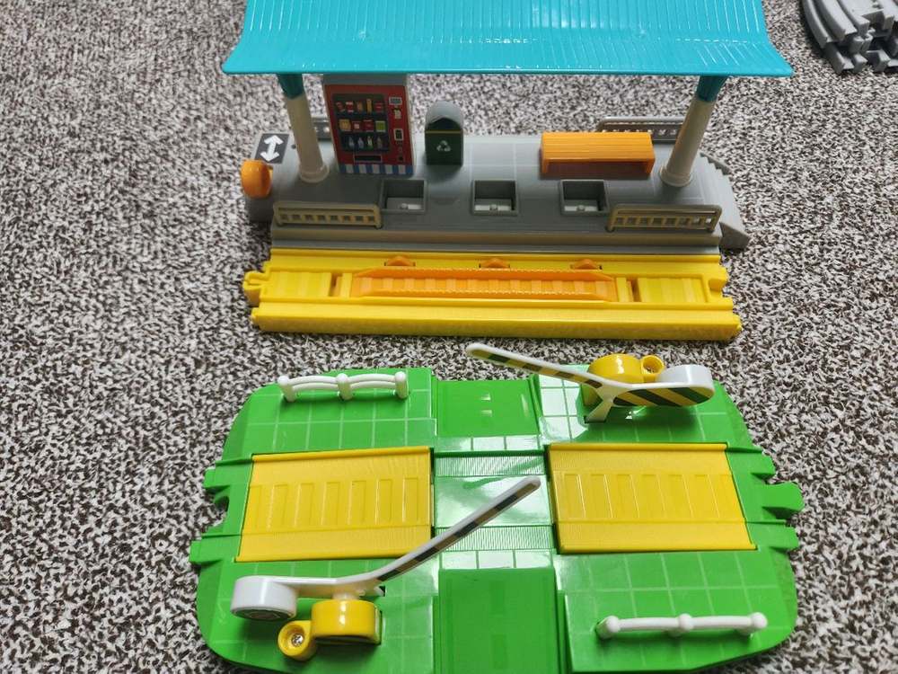 띠띠뽀 말하는 관제놀이 세트 + 디젤기차 + 지니기차--1