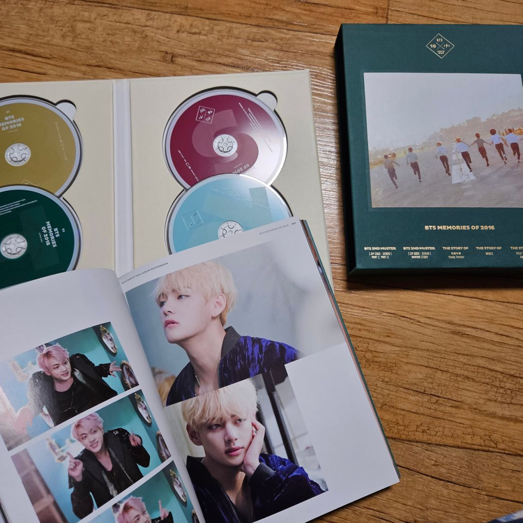 방탄소년단 메모리즈 2016,2017,2018,2019 (전부 포카o) 이미지