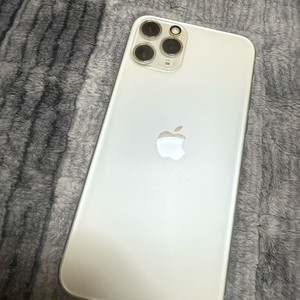 아이폰 11프로 256기가 실버 카메라무음 홍콩