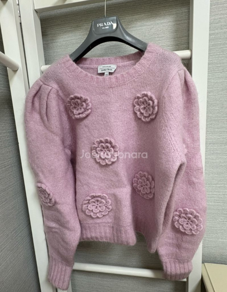 앤아더스토리즈 로즈아플리케 니트--3