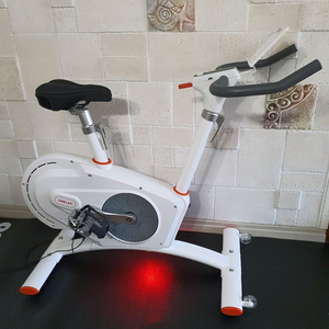 원랩 터보 스피닝 자전거 이미지