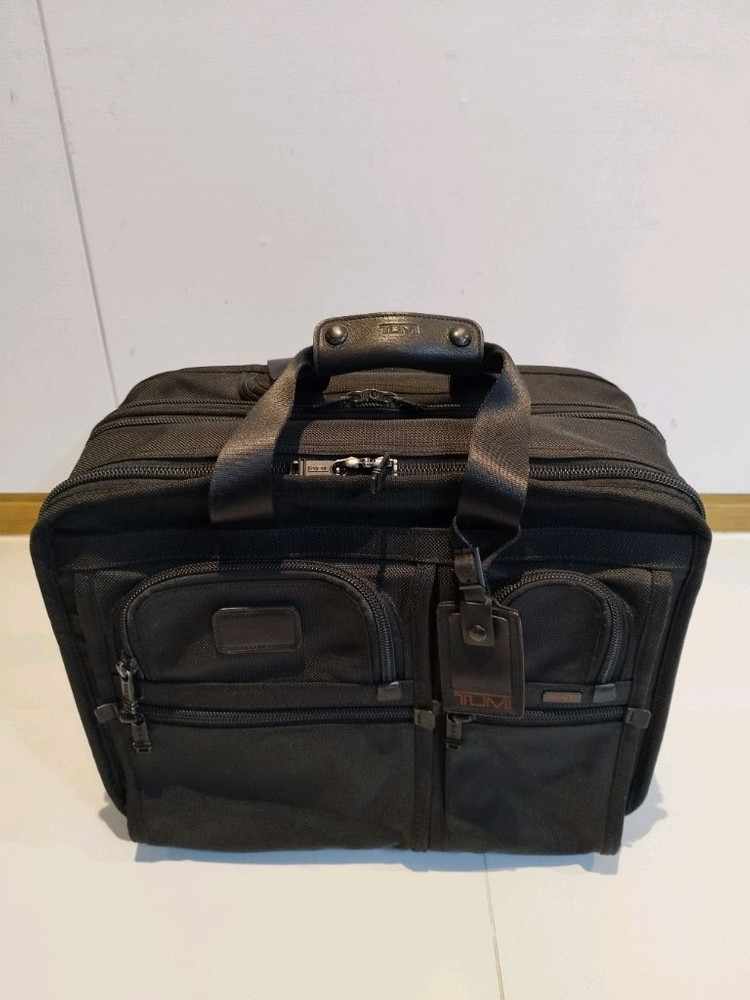 TUMI 26103DH 투미 비지니스 파일럿 기장 캐리어--2