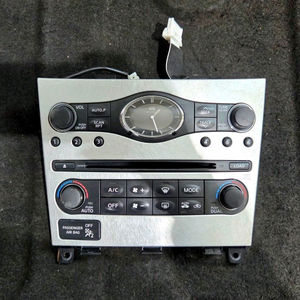 인피니티 G35 G37 오디오 공조기 패널 팝니다 이미지