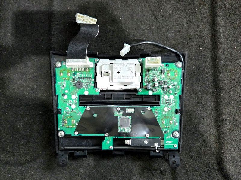 인피니티 G35 G37 오디오 공조기 패널 팝니다 이미지