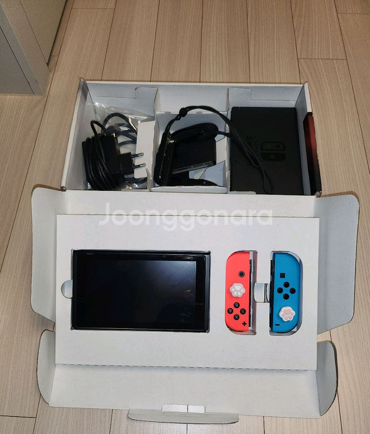 닌텐도 스위치1 (+동물의 숲 칩 포함)--0