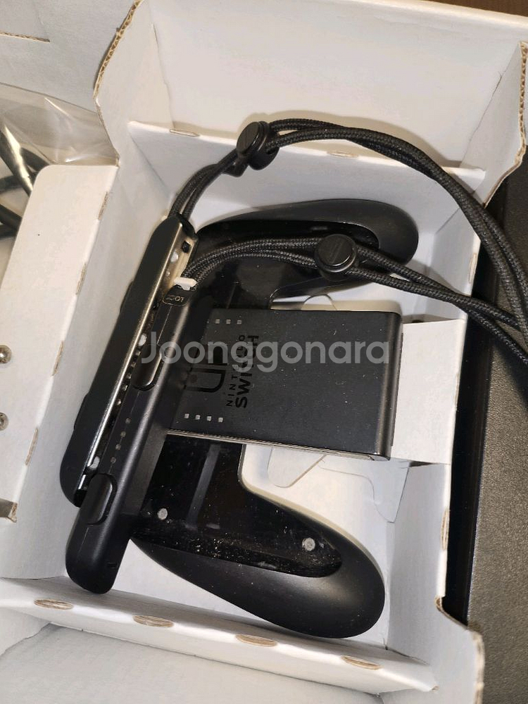 닌텐도 스위치1 (+동물의 숲 칩 포함)--4