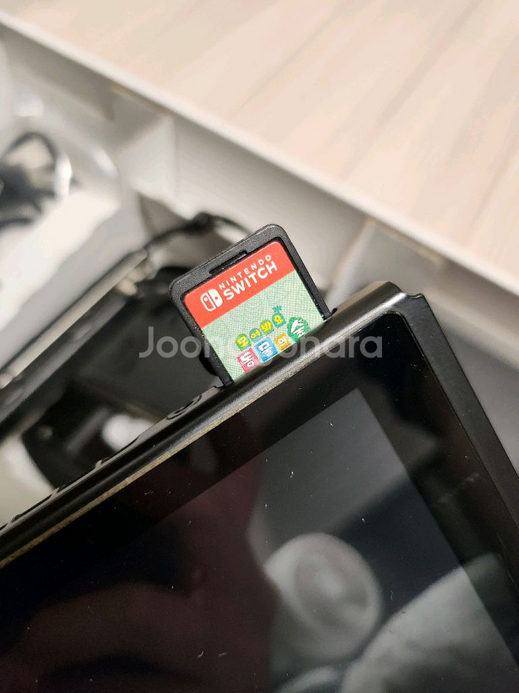 닌텐도 스위치1 (+동물의 숲 칩 포함)--1