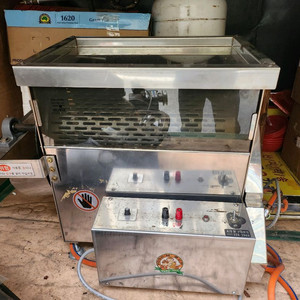 군고구마기계250만원 통돌이 밤구이기 130만원 뻥튀기기계 120만원 이미지