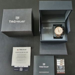 태그호이어 까레라 칼리버16 크로노그래프 엘레강스 CV2A1AC 판매합니다