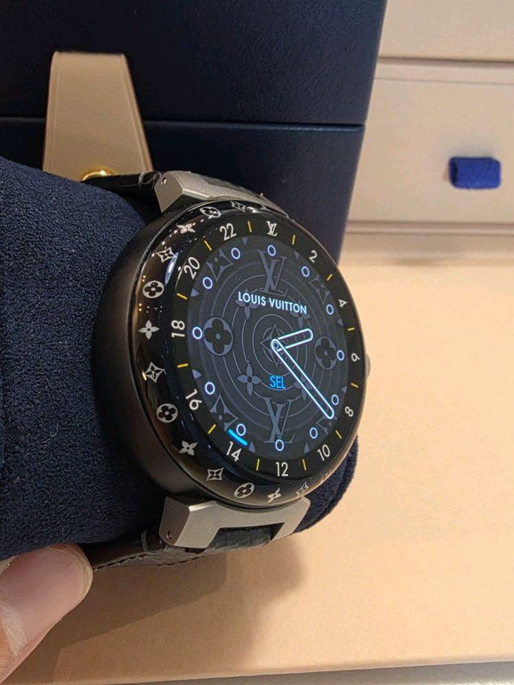 루이비통 땅부르 호라이즌 라이트업 이미지