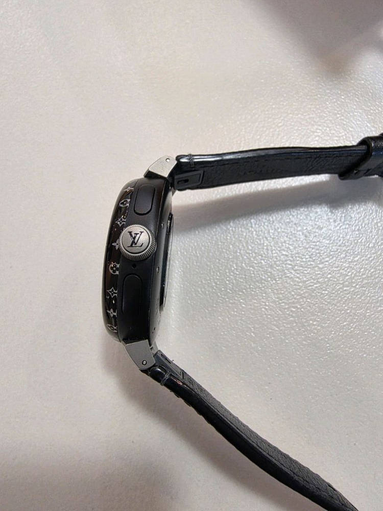 루이비통 땅부르 호라이즌 라이트업 이미지