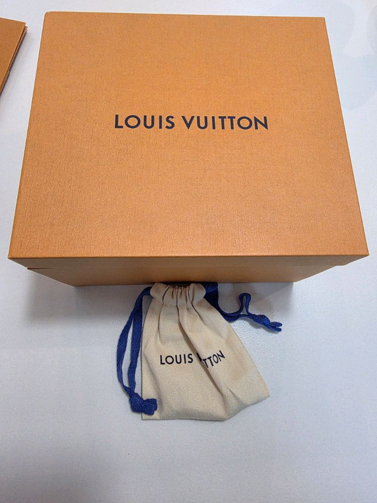 루이비통 땅부르 호라이즌 라이트업 이미지