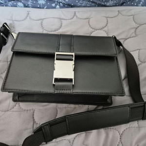 ZARA(자라)미니 사각 크로스백 블랙 남녀공용