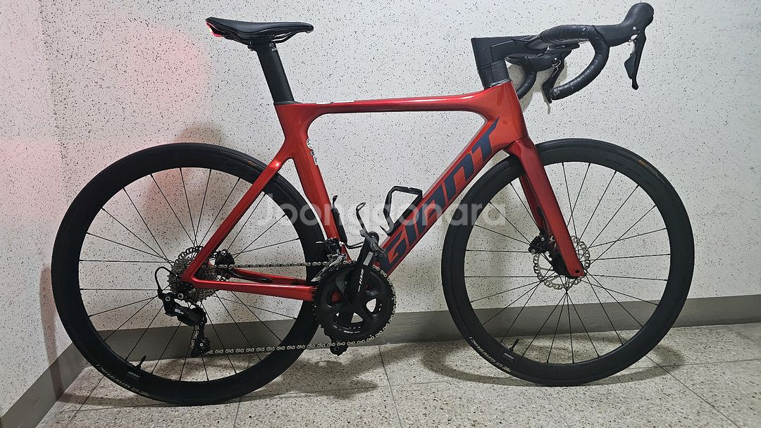 23년식 자이언트 프로펠 어드밴스2 풀카본 에어로 로드--1