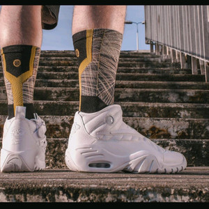 나이키 에어 쉐이크 트리플화이트운동화