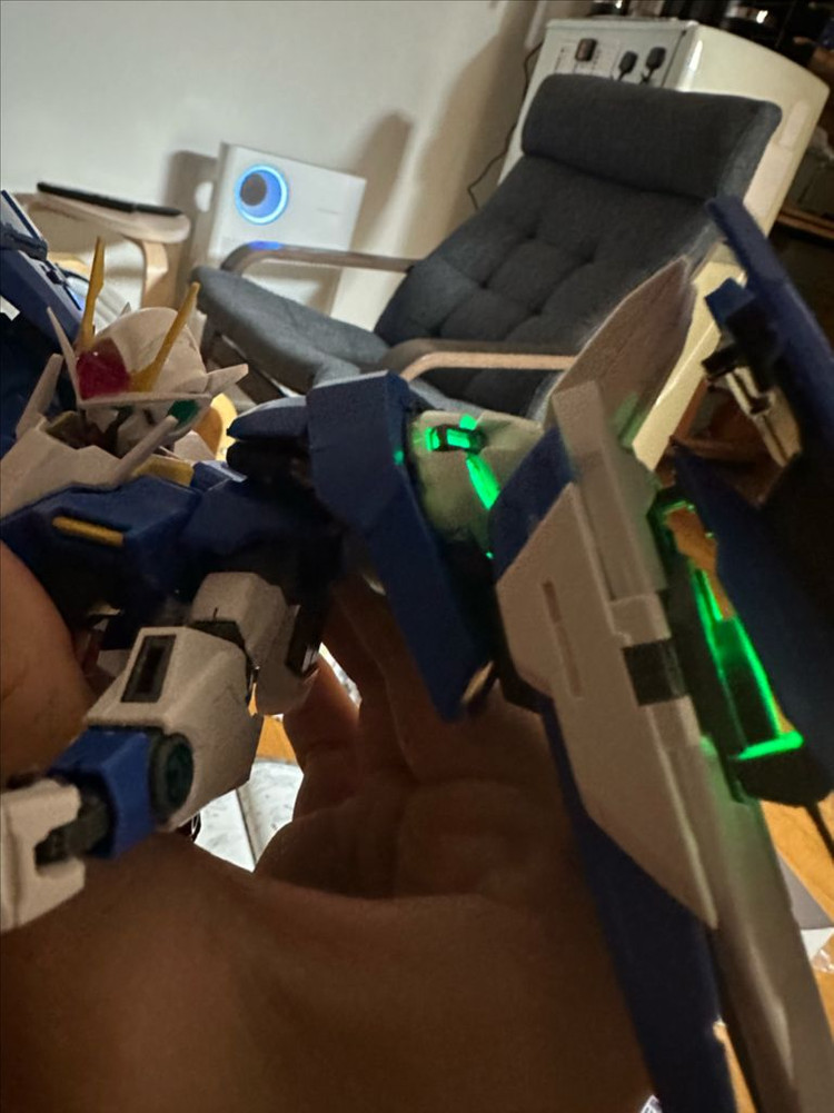 MG 더블오 잔라이저 가조립(데칼작업완료) 팝니다--9