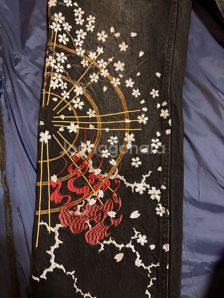 카라쿠리 타마시 청바지--2