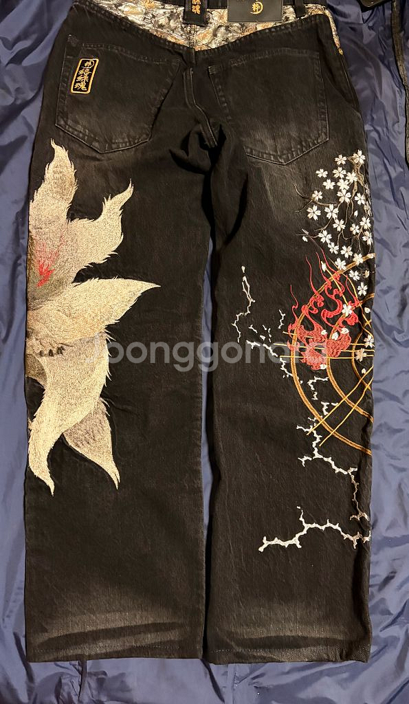 카라쿠리 타마시 청바지--4