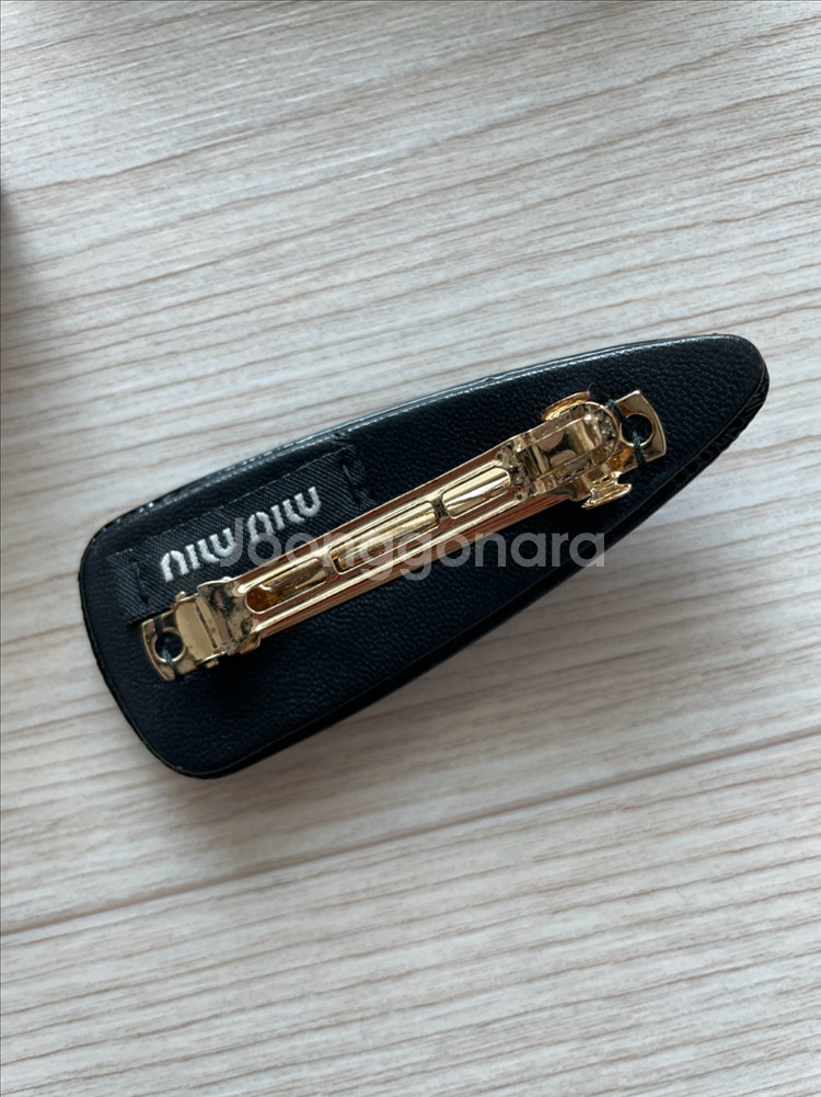 미우미우 헤어핀--1