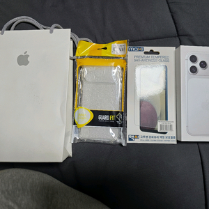 아이폰17프로 256실버 자급제 미개봉