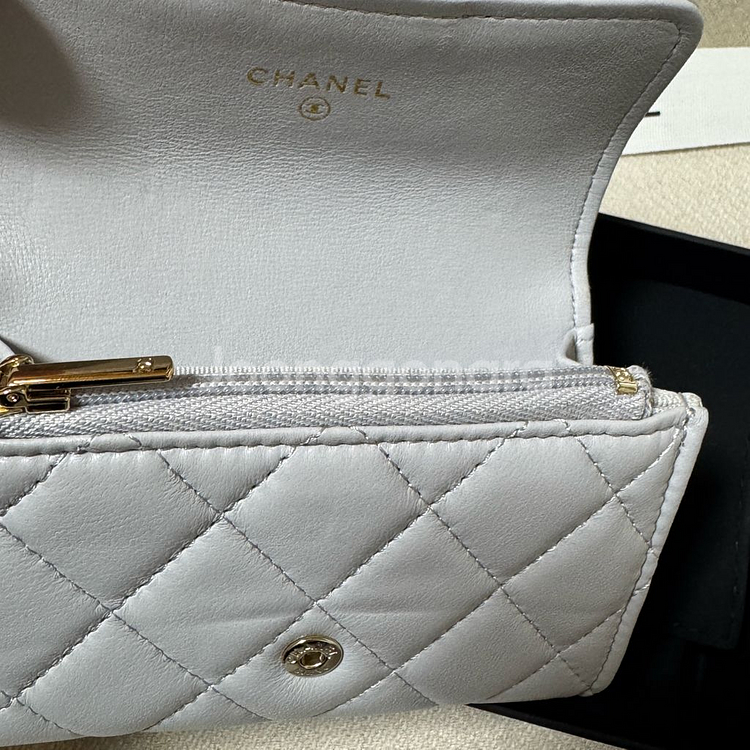 샤넬 클래식 똑딱이 카드지갑 내장칩 새제품--3
