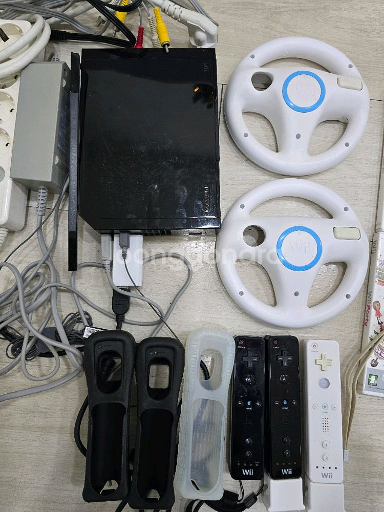 닌텐도 Wii 본체 + 게임 4종 세트--1