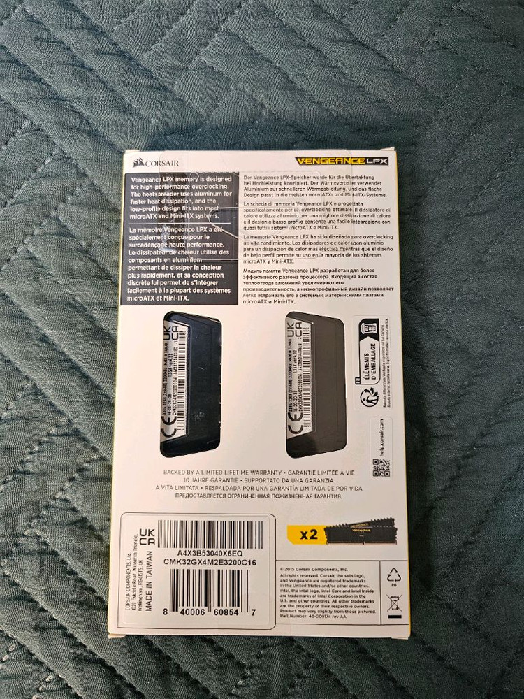 커세어 벤젠스lpx DDR4 3200 32GB(16 x 2) RAM 키트 판매합니다.--1