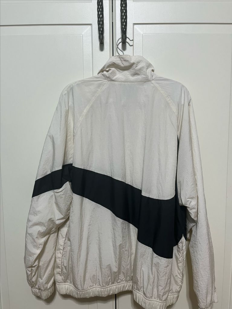 나이키 빅스우시 바람막이 자켓 이미지