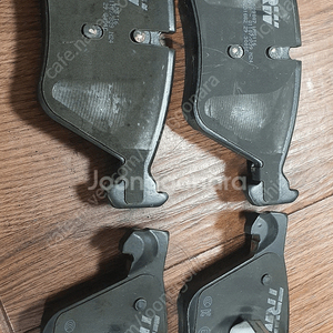 BMW F10 528i 디스크패드(전륜 좌/우 셋트)